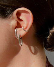 Charger l&#39;image dans la galerie, Boucles d&#39;oreilles Hailey vieil argent
