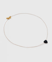 Charger l&#39;image dans la galerie, Collier goutte coeur onyx noir
