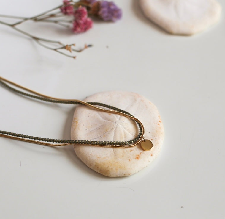 Bracelet/collier vert olive pailleté