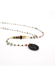 Charger l&#39;image dans la galerie, Collier chapelet scarabée Elsa
