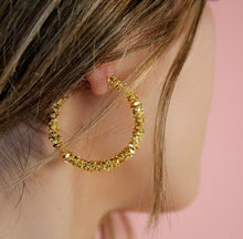 Charger l&#39;image dans la galerie, Grandes créoles perlées Manon
